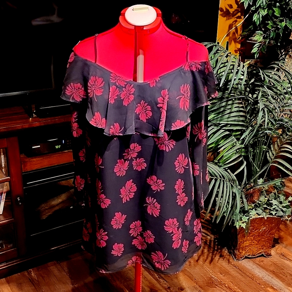 Forever 21 Floral Dress open shoulder